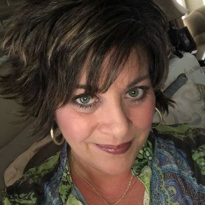 Meet your Posher, Pam